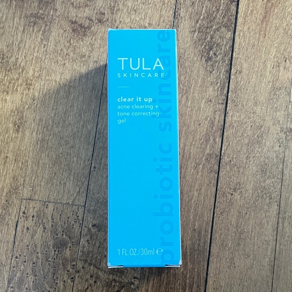 Tula Other - Tula skincare clear it up acne gel